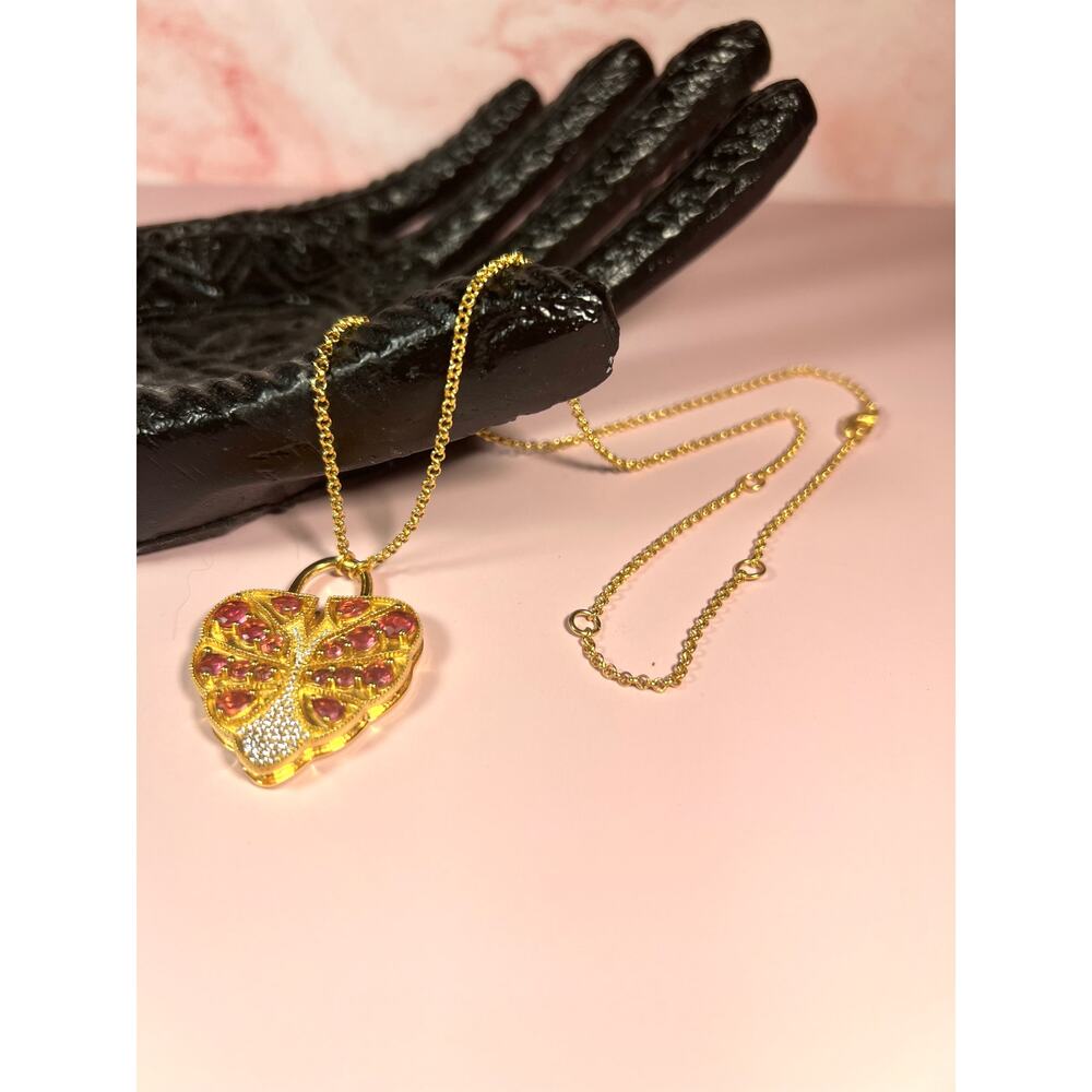 Hespera lock necklace